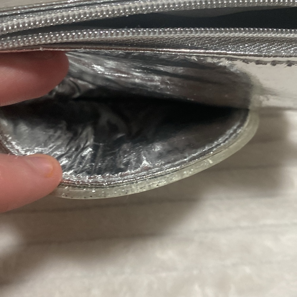 FREE GIFT WITH 1ST PURCHASE IN SHOW - Picture 4 of 5